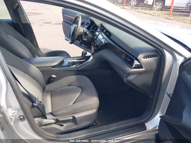 Toyota CAMRY LE 2020 4T1C11AK5LU882338 Image 5