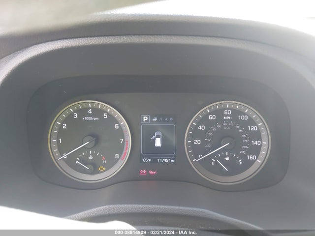 2016 HYUNDAI TUCSON SE VIN: KM8J33A45GU121653