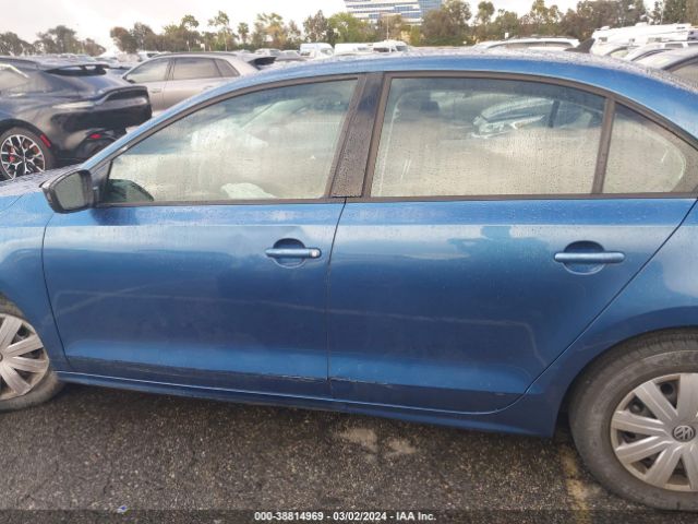 3VW2K7AJ4FM290409 Volkswagen Jetta 2.0l S
