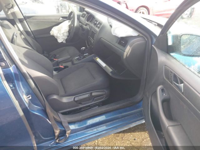 3VW2K7AJ4FM290409 Volkswagen Jetta 2.0l S
