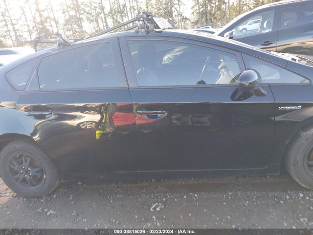 Toyota Prius Four 2014 JTDKN3DU5E1765988 Image 13