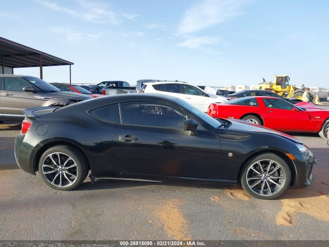 Toyota 86 2017 JF1ZNAA17H8711266 Image 12