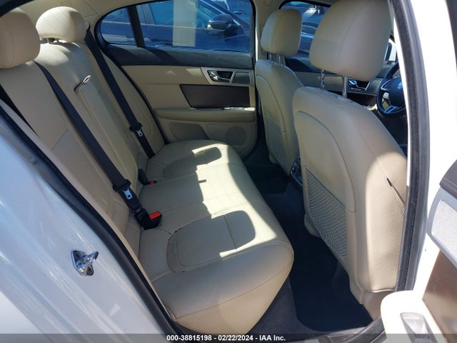 2012 JAGUAR XF SAJWA0FB4CLS50085 Photo 7