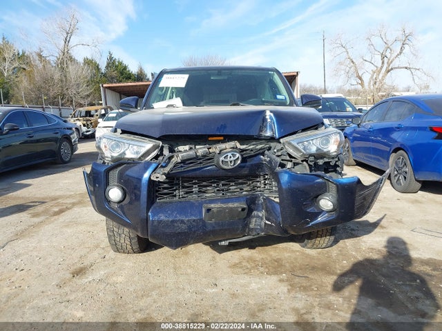 Toyota 4RUNNER SR5 2016 JTEZU5JR0G5117270 Image 11