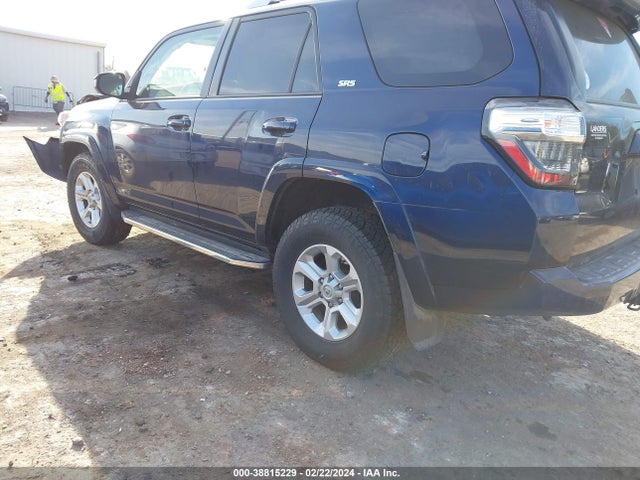 Toyota 4RUNNER SR5 2016 JTEZU5JR0G5117270 Image 13