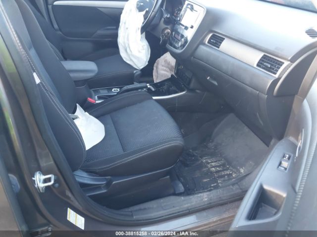 JA4AZ2A35HZ008191 Mitsubishi Outlander Es