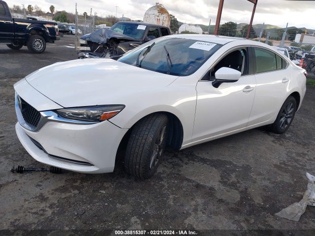 Mazda Mazda6 Sport 2018 JM1GL1UM0J1315627 Image 2