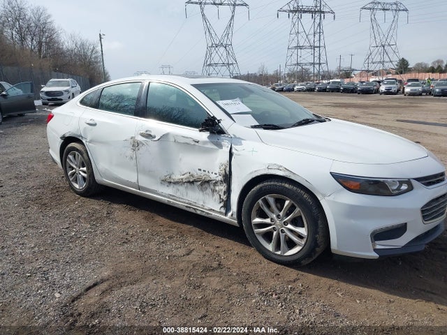 2018 1G1ZD5ST5JF122036 main image