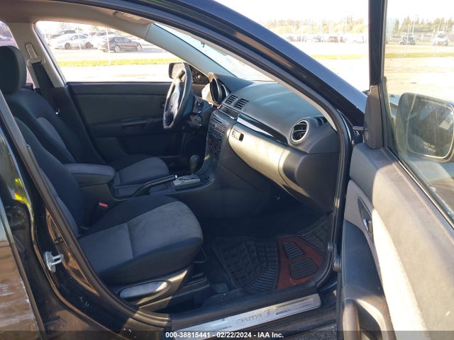 2006 MAZDA MAZDA3 I VIN: JM1BK12FX61438005