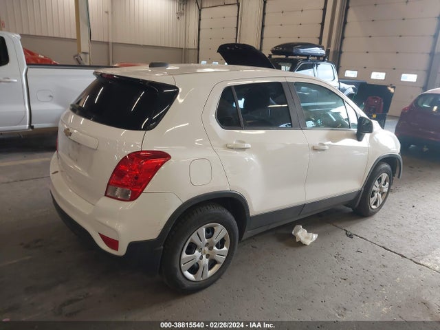 Chevrolet TRAX LS 2017 3GNCJKSB0HL251529 Image 4