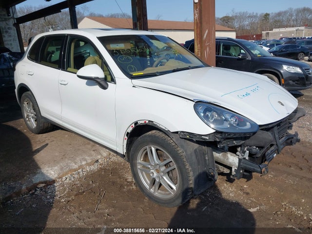 2016 PORSCHE CAYENNE WP1AA2A2XGLA10071 Photo 0