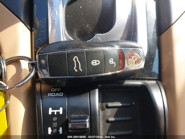 2016 PORSCHE CAYENNE WP1AA2A2XGLA10071 Photo 10