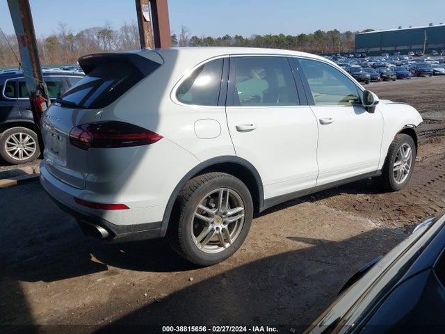 2016 PORSCHE CAYENNE WP1AA2A2XGLA10071 Photo 3
