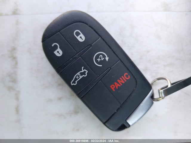 Chrysler 200 C 2015 1C3CCCCG6FN515387 Image 11