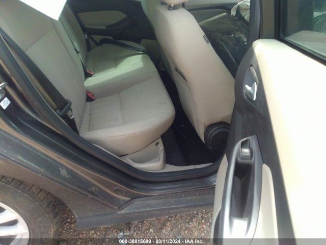 2015 FORD FOCUS SE VIN: 1FADP3F2XFL281440