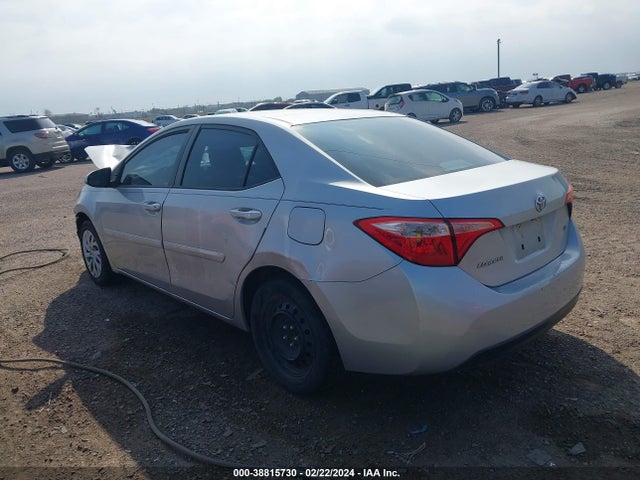 Toyota COROLLA LE 2017 5YFBURHE2HP569659 Image 3