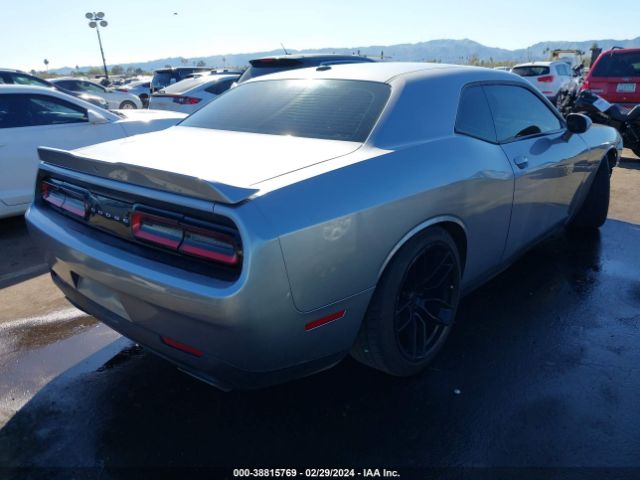 2C3CDZBT3JH232560 Dodge Challenger R/t