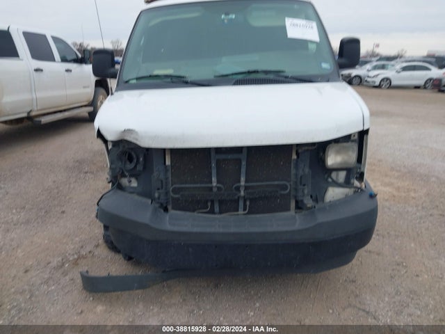 Chevrolet Express 2500 Work Van 2017 1GCWGAFF0H1111483 Image 12