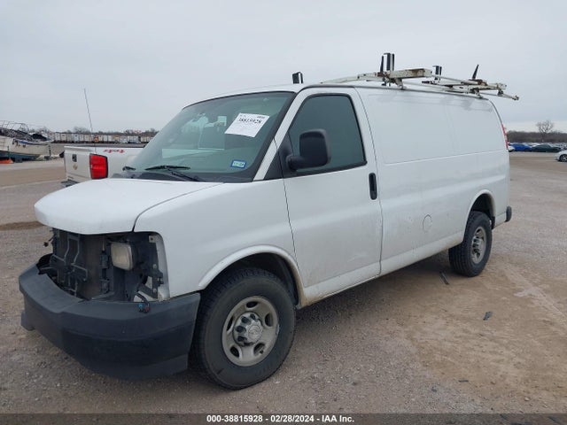 Chevrolet Express 2500 Work Van 2017 1GCWGAFF0H1111483 Image 2