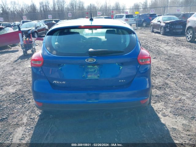 1FADP3M22JL307198 Ford FOCUS SEL