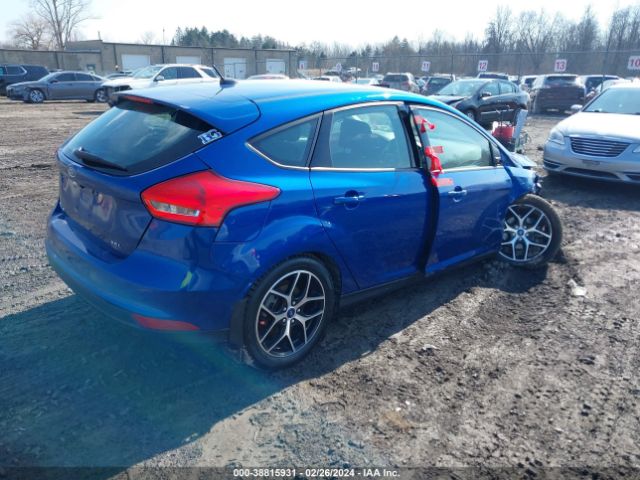 1FADP3M22JL307198 Ford FOCUS SEL
