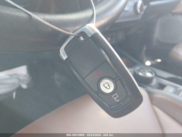 3FTTW8F99NRB14909 Ford Maverick Lariat