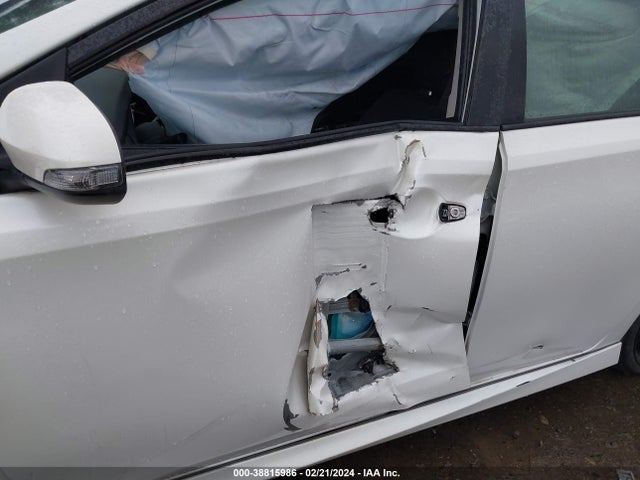 Toyota COROLLA IM 2018 JTNKARJE2JJ563997 Image 6