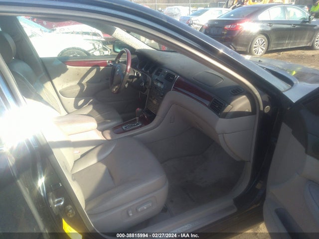 2004 LEXUS ES 330 VIN: JTHBA30G540001279