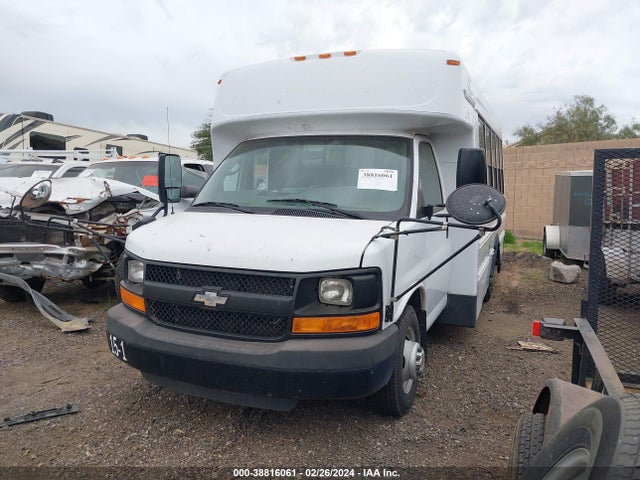 1GB3G3BG8F1106854 Chevrolet Express Cutaway 3500