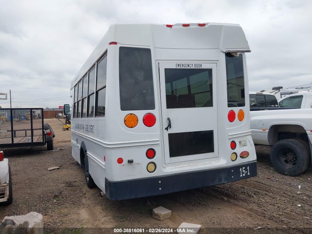 1GB3G3BG8F1106854 Chevrolet Express Cutaway 3500