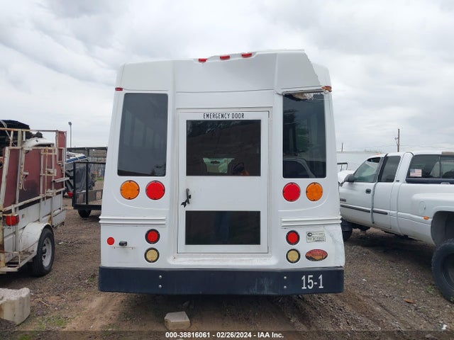 1GB3G3BG8F1106854 Chevrolet Express Cutaway 3500