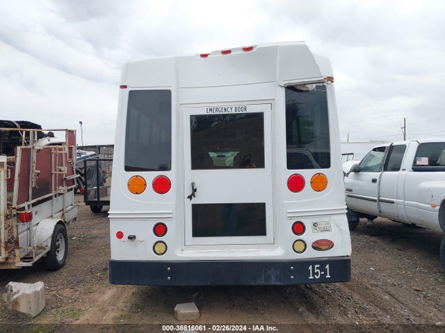 1GB3G3BG8F1106854 Chevrolet Express Cutaway 3500