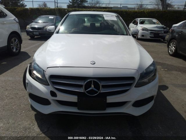 55SWF4JB2HU217769 Mercedes-Benz C 300 Luxury/sport
