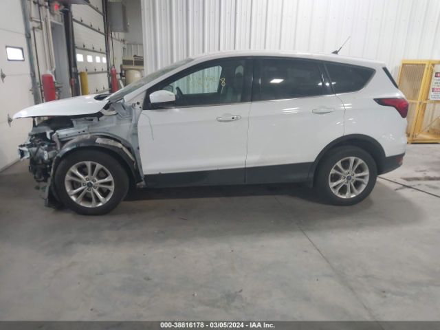 1FMCU9GD6KUB78145 Ford ESCAPE SE