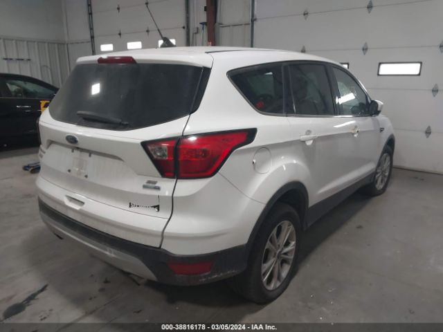 1FMCU9GD6KUB78145 Ford ESCAPE SE