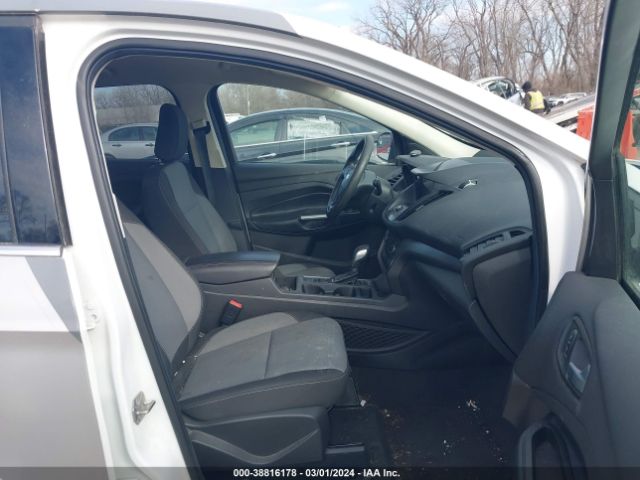 1FMCU9GD6KUB78145 Ford ESCAPE SE