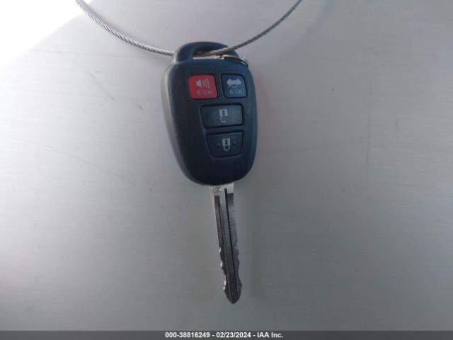 2T1BURHE8GC696981 Toyota Corolla S Plus