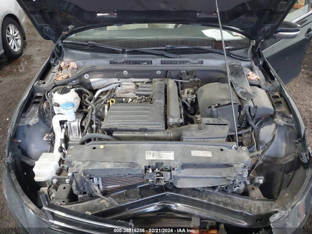 3VWDB7AJ5HM393480 Volkswagen Jetta 1.4t Se