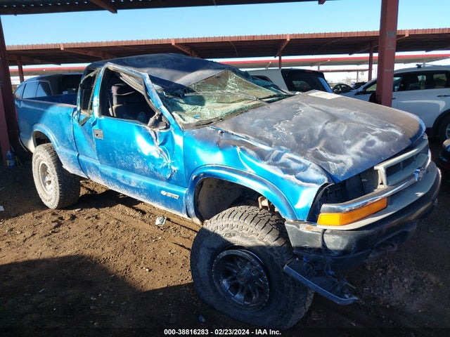 2002 CHEVROLET S-10 VIN: 1GCDT19W528131774
