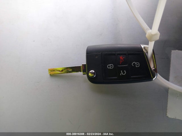 3VVRB7AX2PM071456 Volkswagen Tiguan 2.0t S