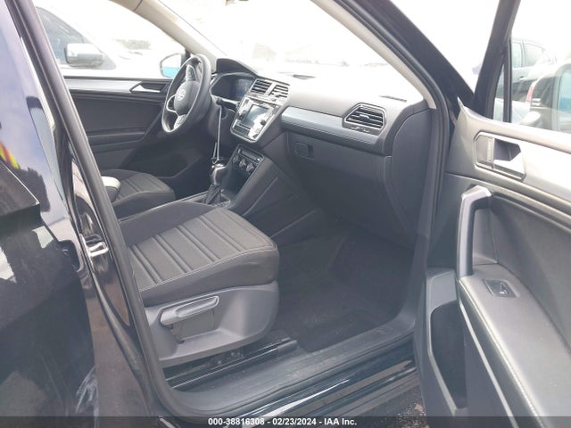 3VVRB7AX2PM071456 Volkswagen Tiguan 2.0t S