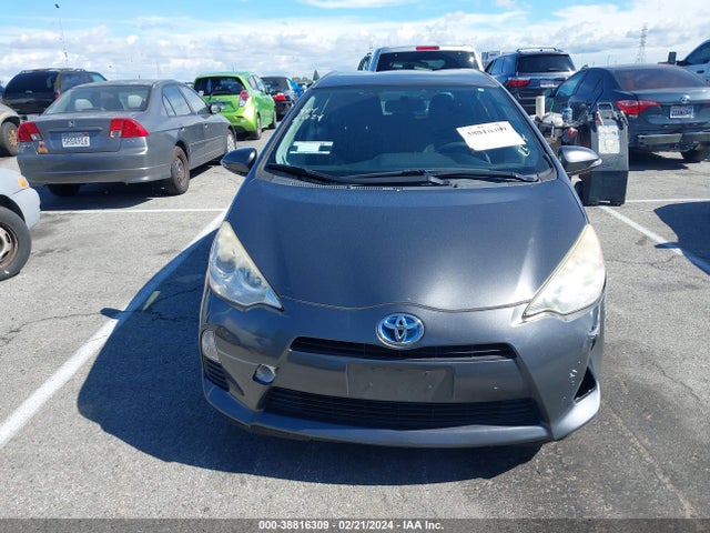 Toyota Prius C Three 2014 JTDKDTB39E1575026 Image 12