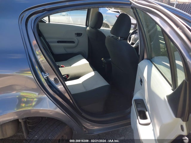 Toyota Prius C Three 2014 JTDKDTB39E1575026 Image 8