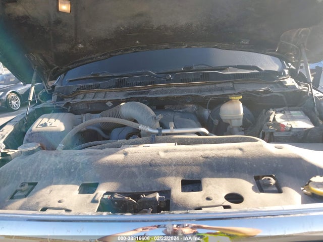 3C6RR6LT7HG773827 RAM 1500 Big Horn  4x2 5'7 Box