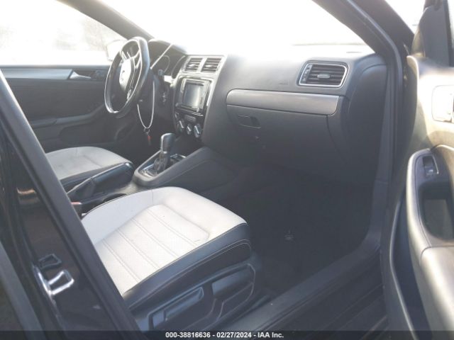 3VWD17AJ0GM249711 Volkswagen Jetta 1.8t Sport