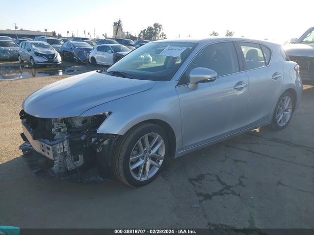 Lexus CT 200H 2016 JTHKD5BH4G2272917 Image 2