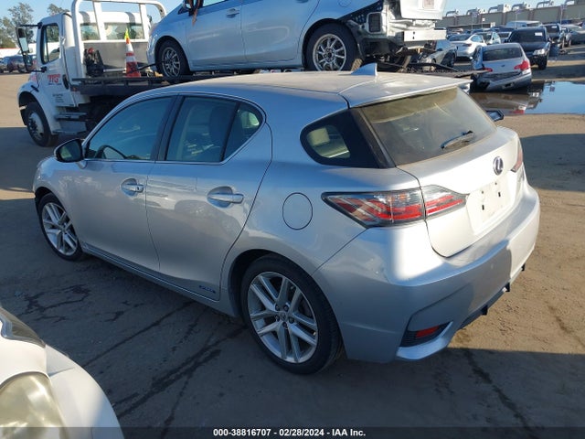 Lexus CT 200H 2016 JTHKD5BH4G2272917 Image 3