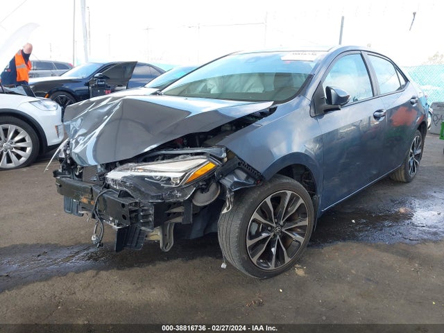 Toyota COROLLA SE 2017 5YFBURHE1HP586002 Image 2