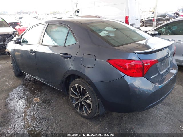 Toyota COROLLA SE 2017 5YFBURHE1HP586002 Image 3