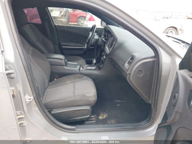 2C3CDXBGXKH698947 Dodge Charger Sxt Rwd